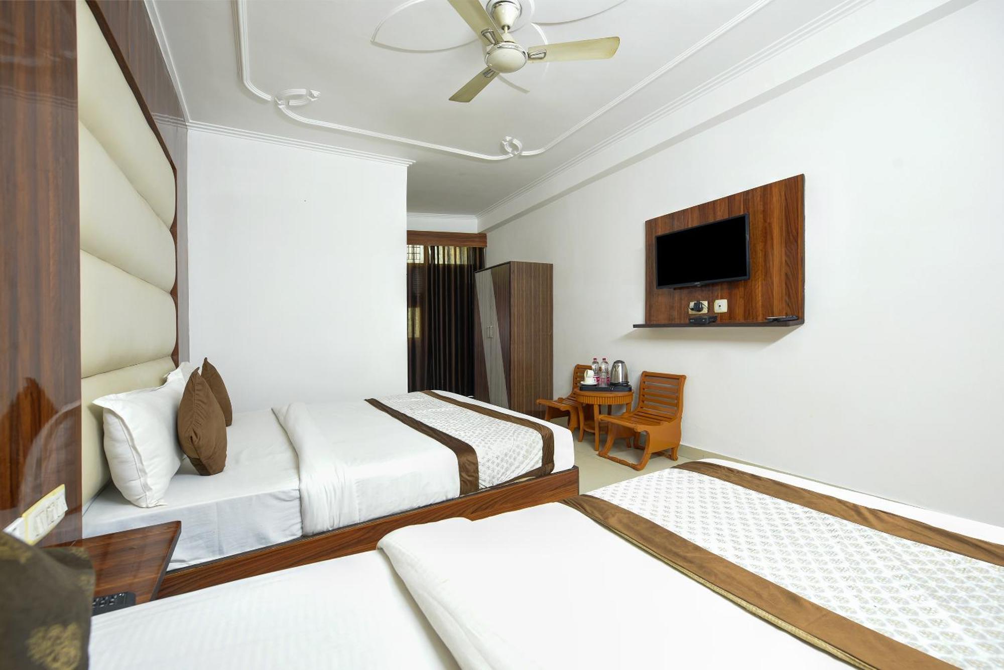 Airport Hotel Kiara - New Delhi Airport מראה חיצוני תמונה