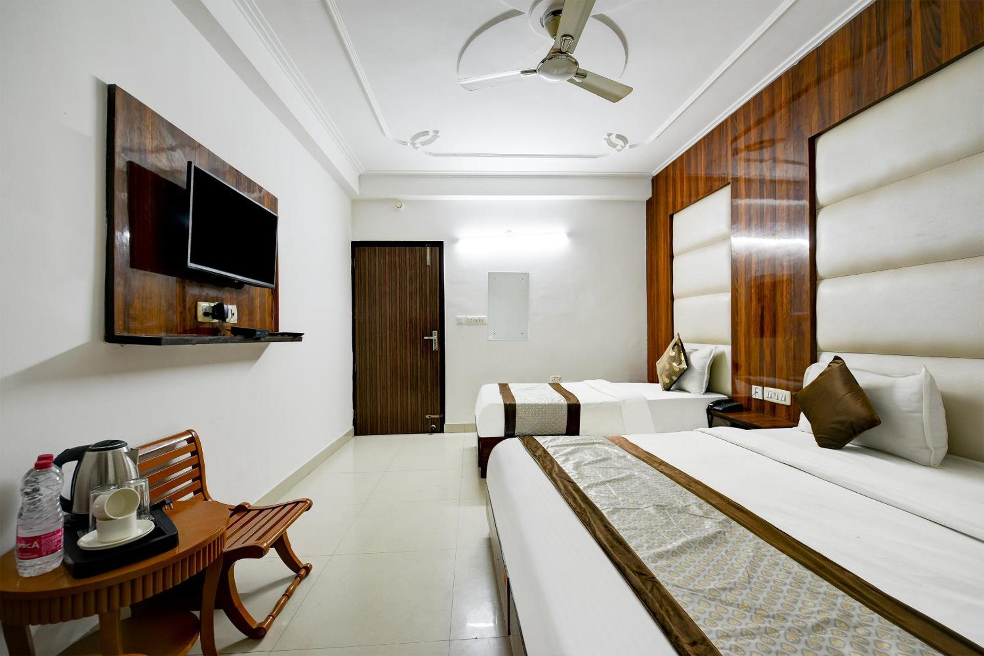 Airport Hotel Kiara - New Delhi Airport מראה חיצוני תמונה