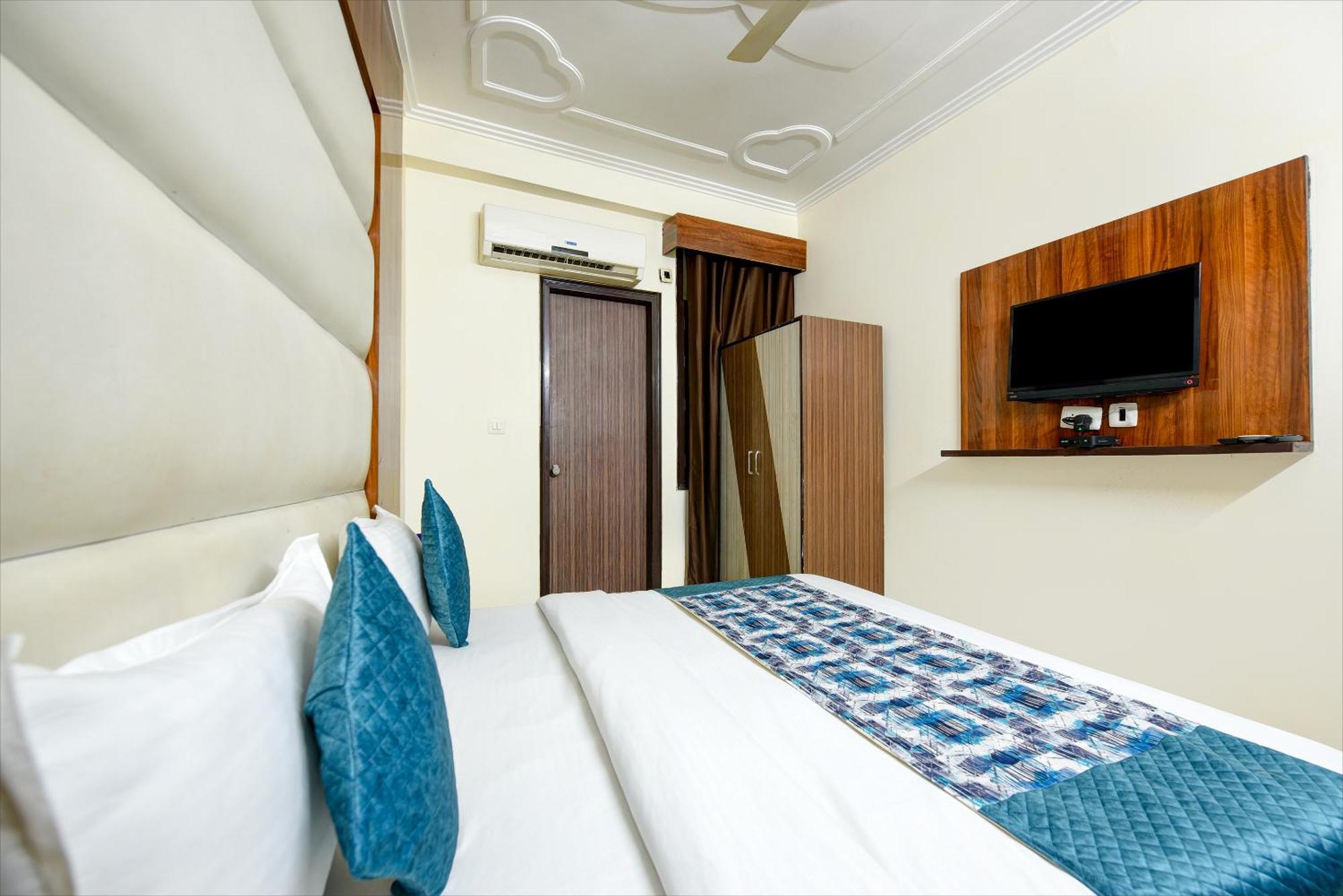 Airport Hotel Kiara - New Delhi Airport מראה חיצוני תמונה