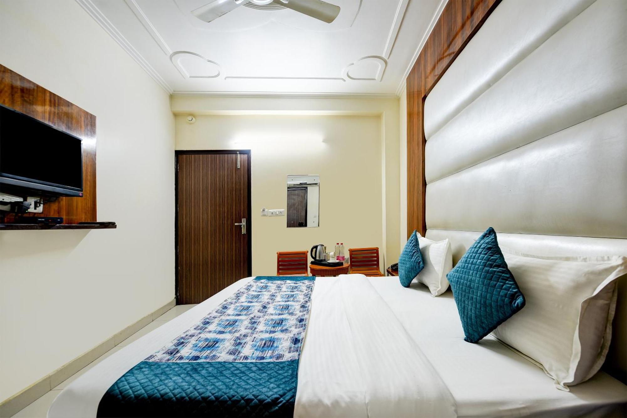 Airport Hotel Kiara - New Delhi Airport מראה חיצוני תמונה